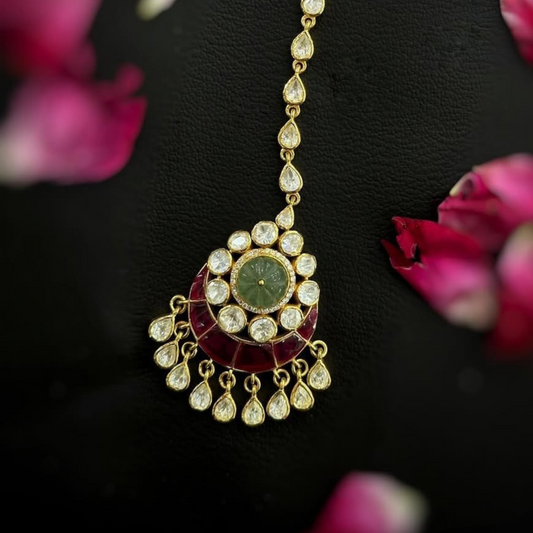 Elegant Floral Diamond-Style Maang Tikka