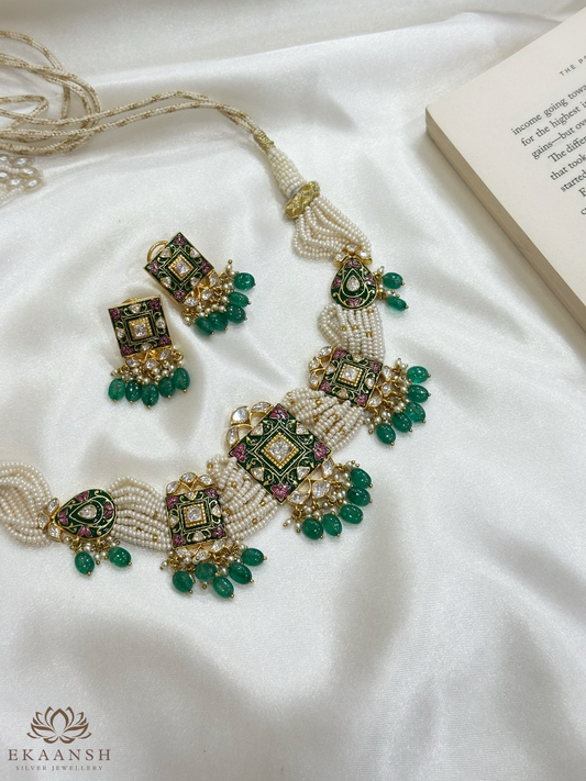 Aaria Meenakari Set