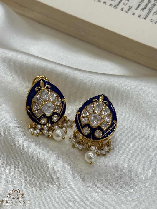 Megha Kundan Pendant Set